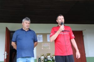 Zahájení 17. ročníku Memoriálu J. Vakoče se ujal předseda SK Slovanu Opařany Petr Jelínek