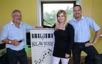Na 9. Sportovní plese 2014 k tanci a k poslechu hraje hudební skupina Klávesy Band